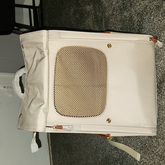 NEW, VERY NICE, NEVER USED VOOCOO Small Pet Carrier Backpack...Cat, Dog, etc. - Picture 12 of 15